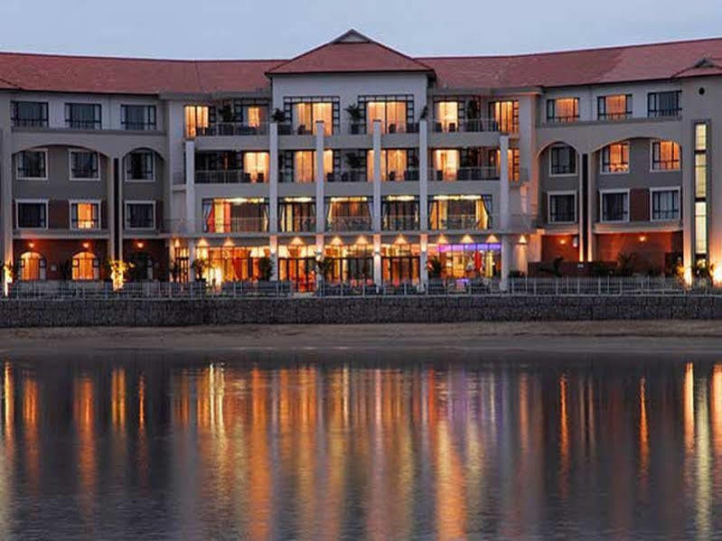 Bon Hotel Waterfront Ричардс-Бей Экстерьер фото