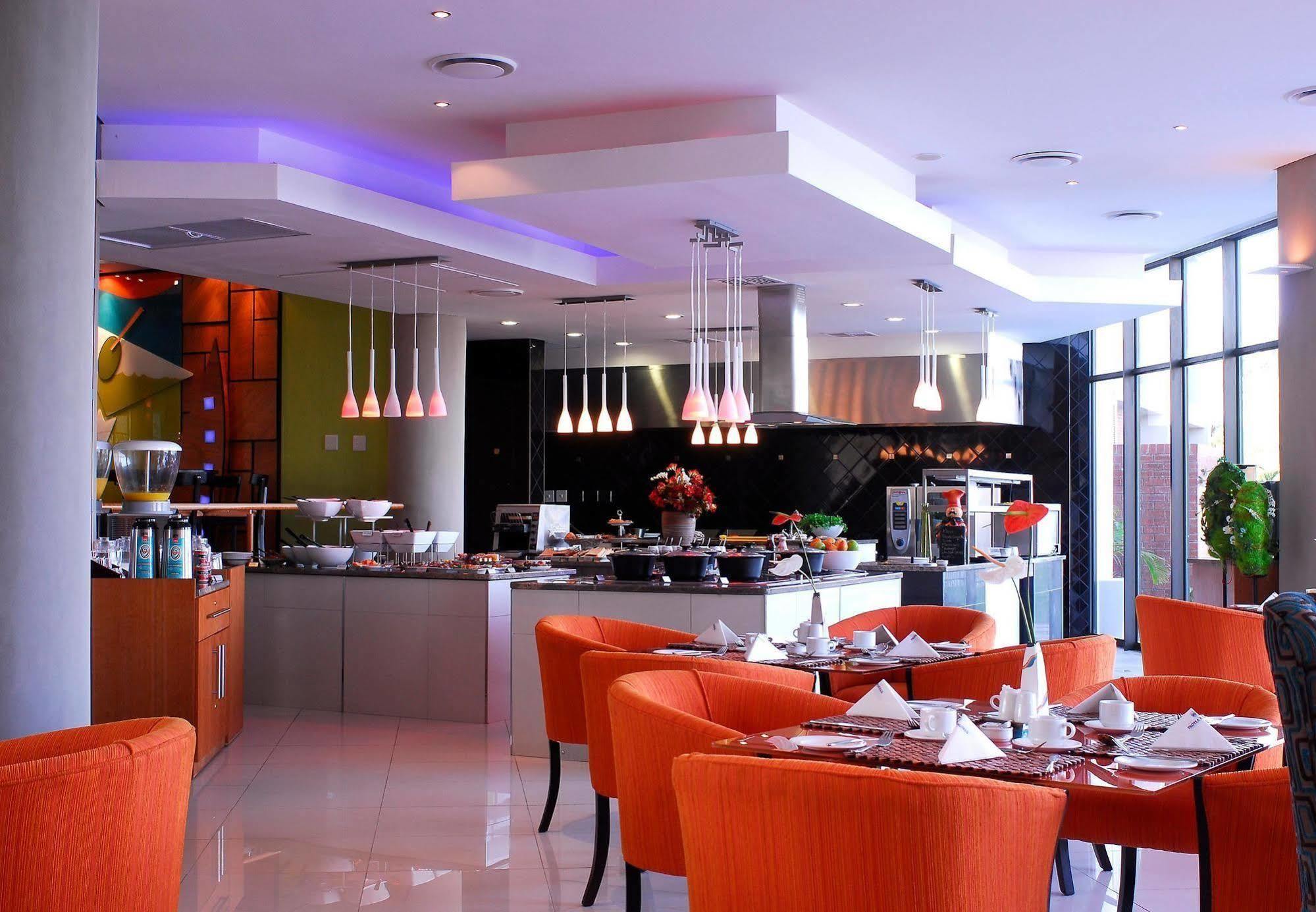 Bon Hotel Waterfront Ричардс-Бей Экстерьер фото