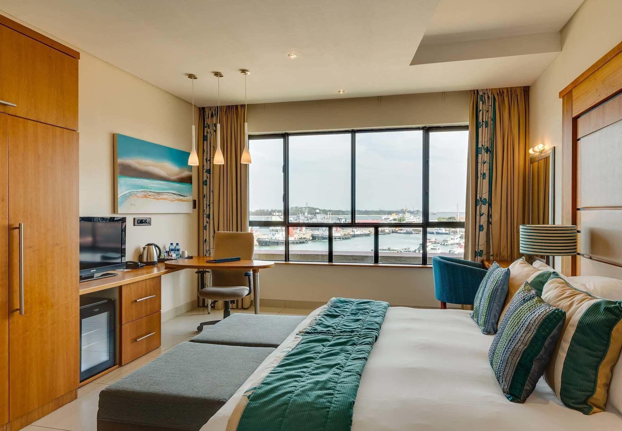 Bon Hotel Waterfront Ричардс-Бей Экстерьер фото